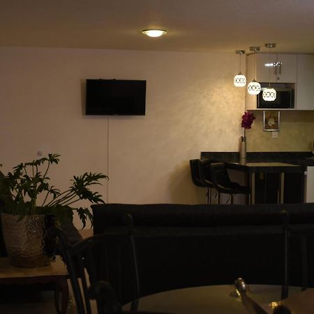 Departamento Alejandro - Completo Y Amplio Departamento En Una Zona Muy Tranquila De La Cdmx Cidade do México Exterior foto